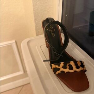 42 GOLD Black and Tan Heeled Sandals